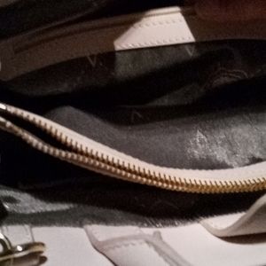 Vince Camuto crème handbag/purse